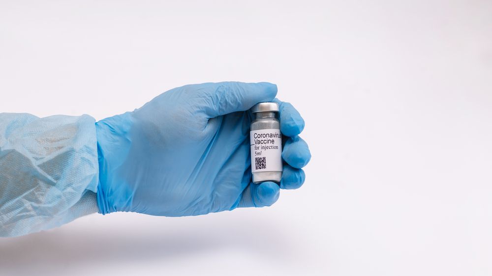 Rusko má vakcínu proti koronaviru. Odborníci před ní varují